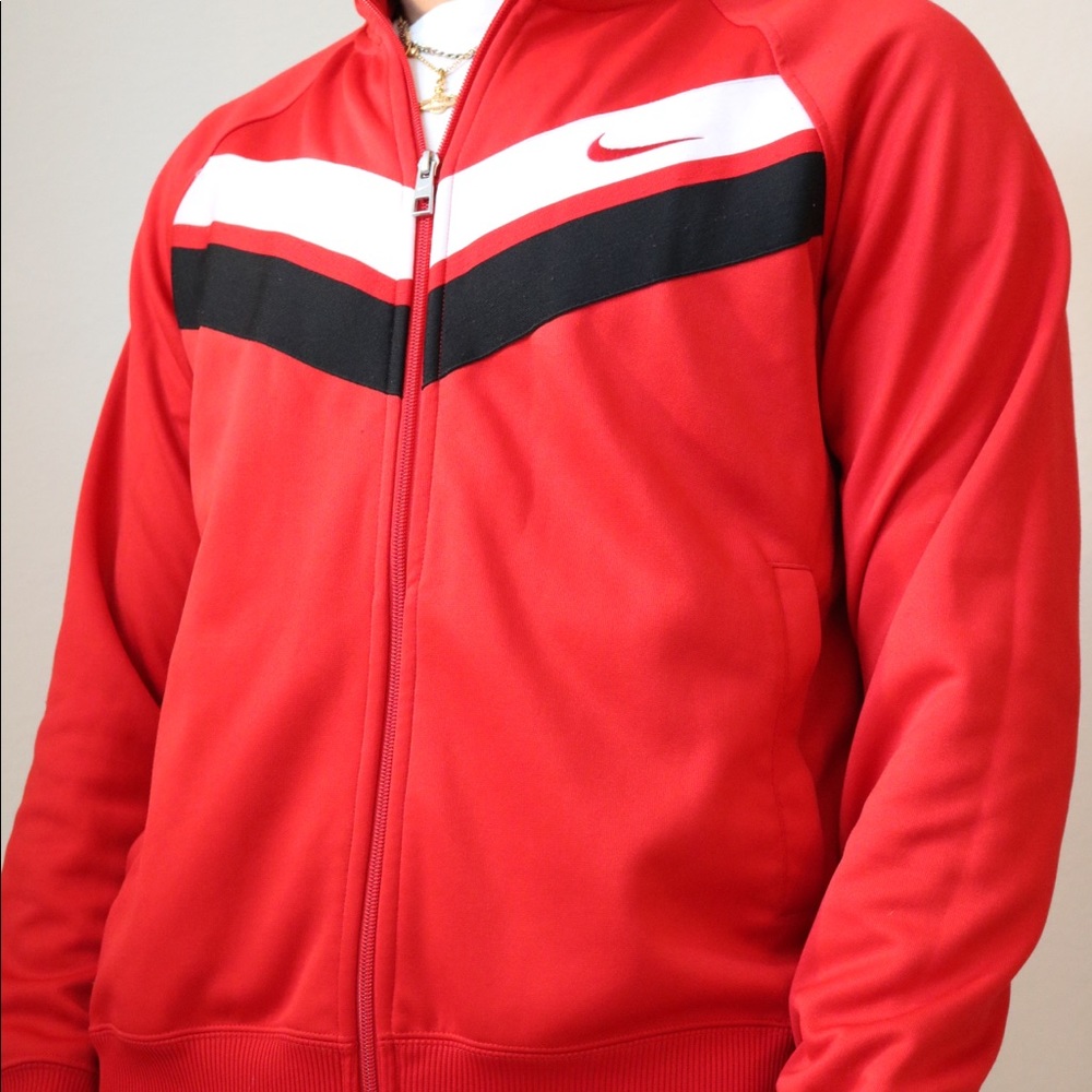 LIGHT NIKE JACKET